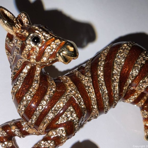 Rare Ciner Swarovski Zebra Brooch (Marked) - Picture 2 of 4